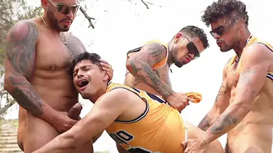 StreamAntony Misett’s Wild Gangbang Walking on Gaystream 
