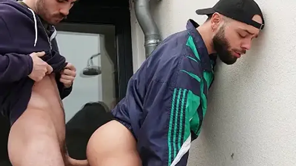 StreamEven is waiting for a guy to load on Gaystream 