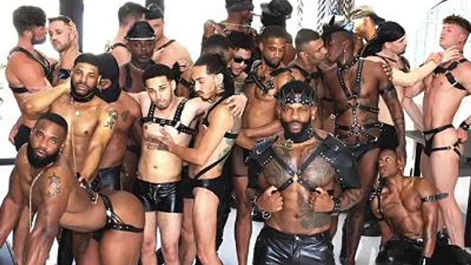 Aaron Trainer & Alexx Andrews in Miami Cabaret