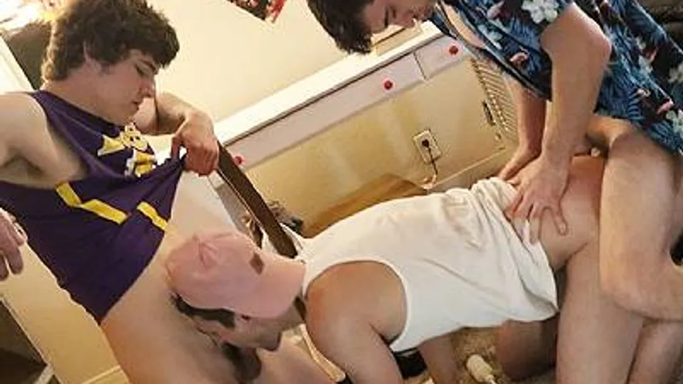 Gay Threeway in Bedroom