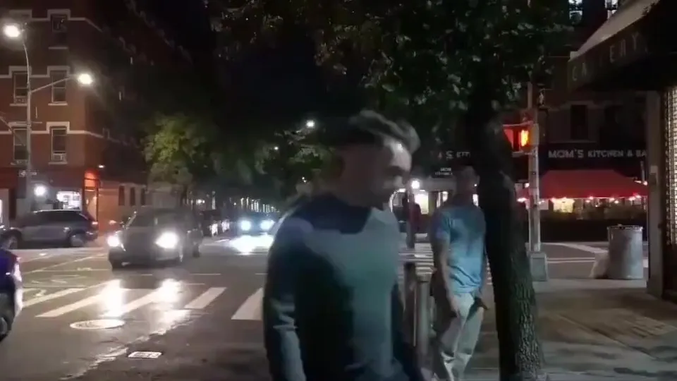 Street fun - ThisVid.com