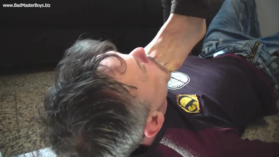 STREET MASTER - EXTREME DEMÜTIGUNG 14100-34 Badmasterboys gay feet new 2019.mp4
