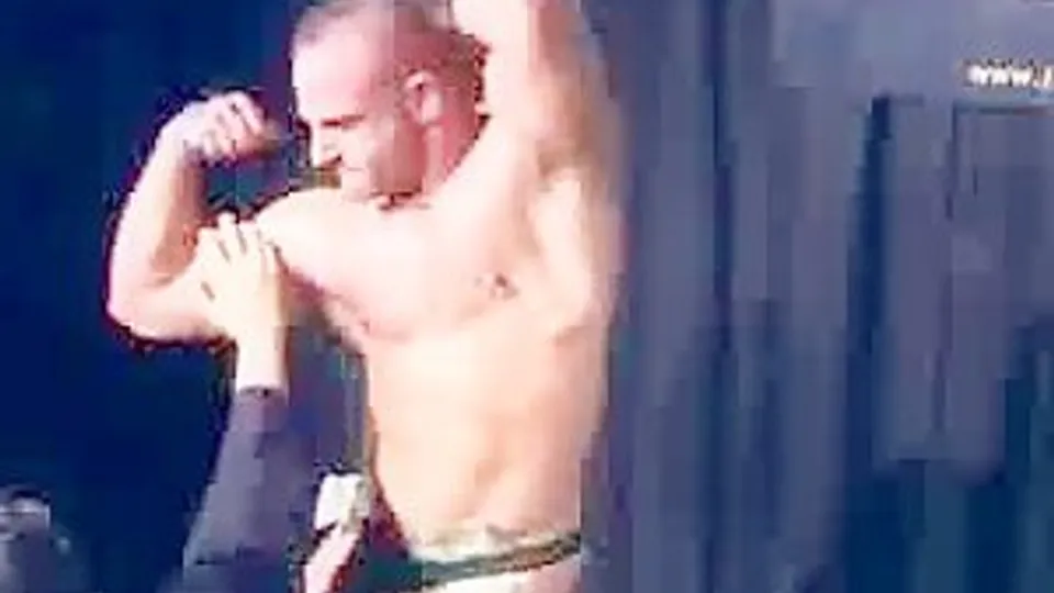 Stripper Jimmy Z producciones bodybuilding gay XXX