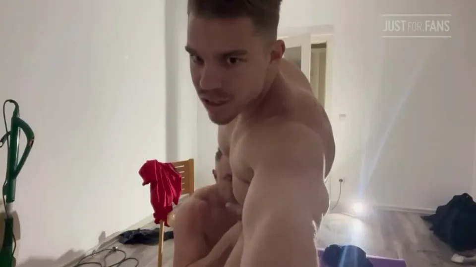 striproger sucked 1.mp4