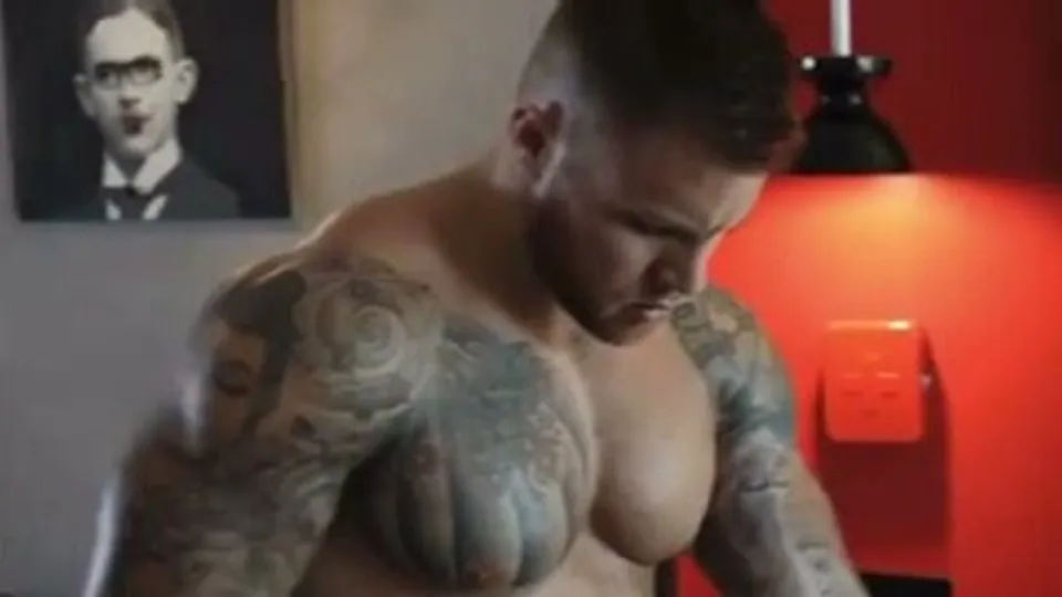 Stud Pounds Hunk with Monstercock - ThisVid.com