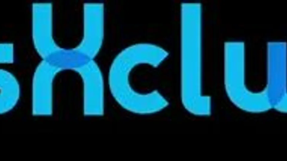 สนุกกับกะเทนกับคุมช็อตส์ (Sùnuk káp gà-tay náp kûm-chót)