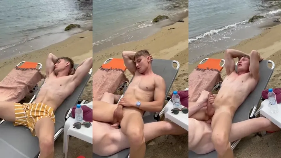 Stunning Blond Guy Fucked Bareback in the Beach - ThisVid.com 中文