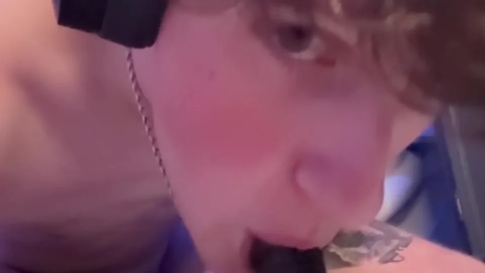 Sucking a dildo and cooking my stupid penis