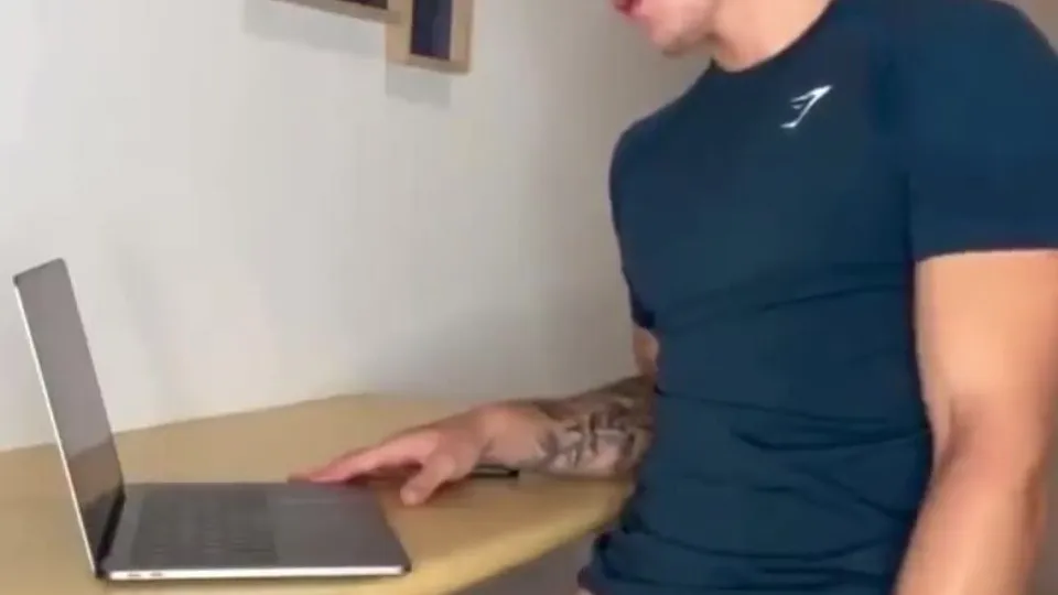 Alpha Ignored During Blowjob
