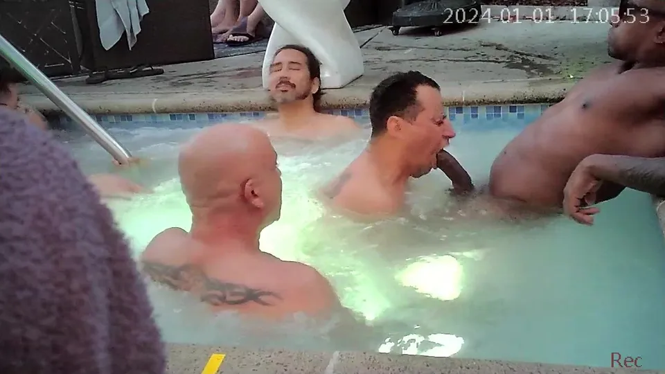Sucking Big Black Cock in Jacuzzi - ThisVid.com