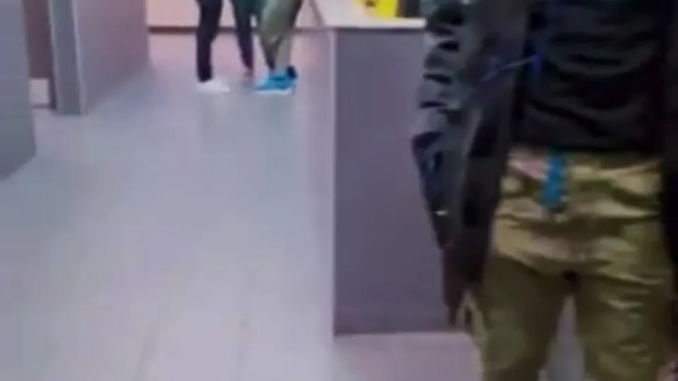Sucking dick in McDonalds - ThisVid.com