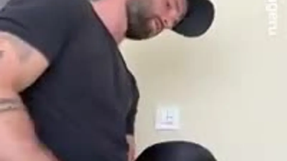 Aingeru Deepthroats Big Spanish Cock