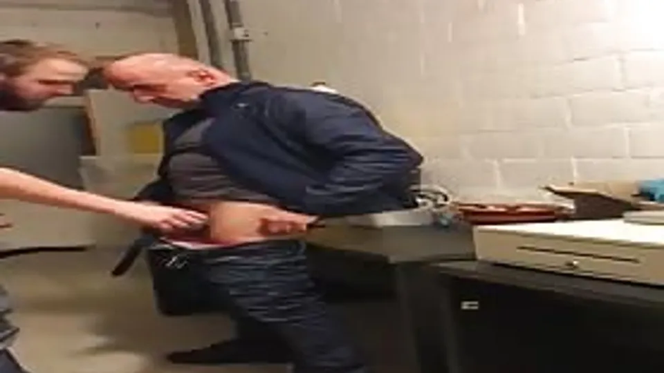 Sucking off a married daddy at work 