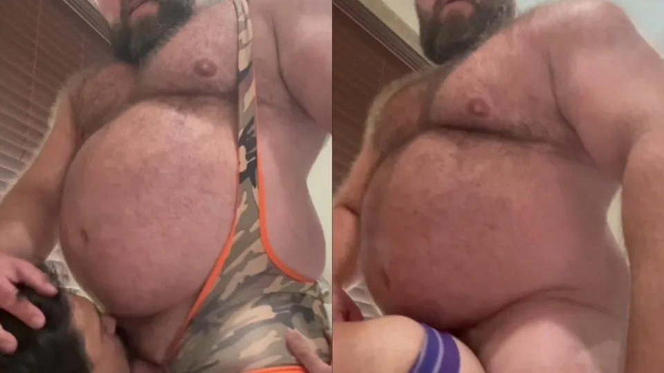 SUCKING THIS BEAR'S COCK FOR A GOOD BREEDING ➊ - ThisVid.com