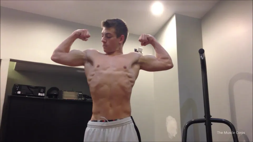 Super Cute And Hot Young Muscle Hunk 2 - ThisVid.com