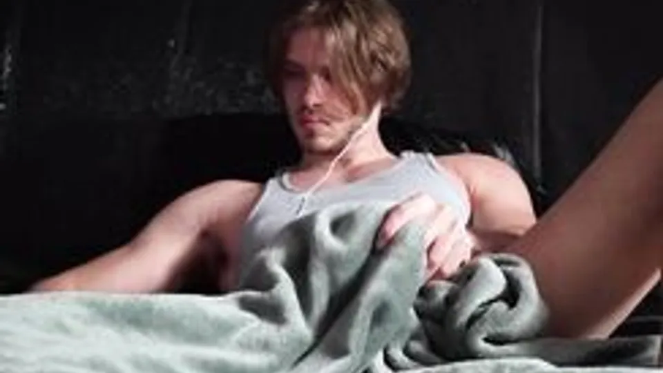 Twink Boys Masturbate Together on Webcam