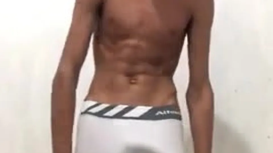 Super-hung Brazil dude - ThisVid.com