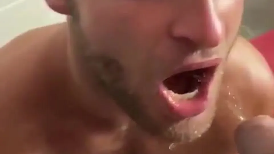 Swallowing piss - video 8 - ThisVid.com
