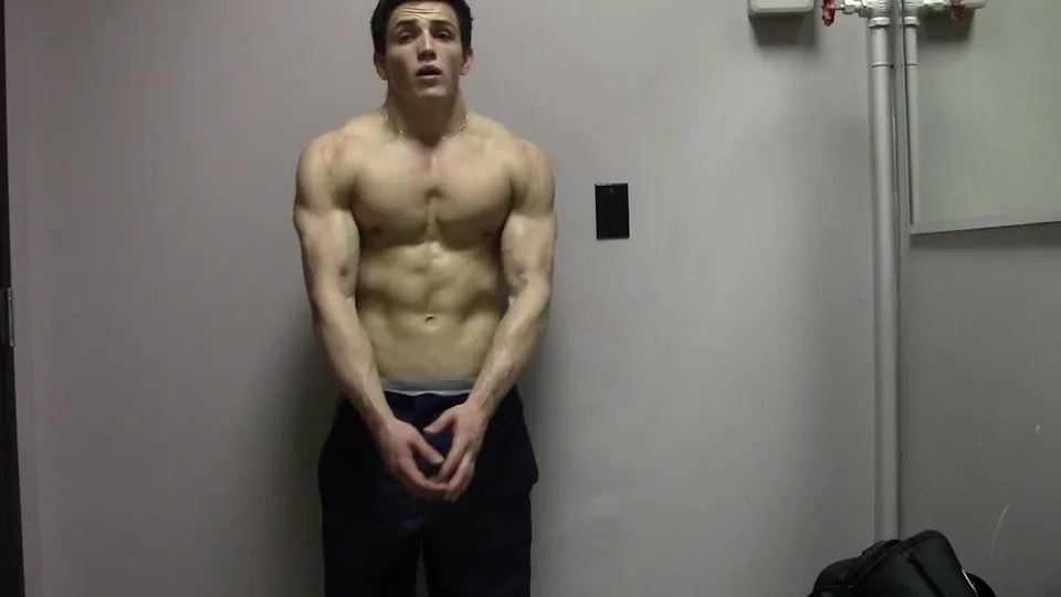 Sweaty teen posing - ThisVid.com