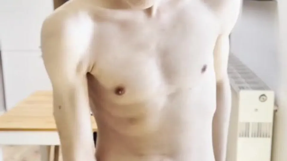 [T41]-[02] 18 year old twink jerks off super hot