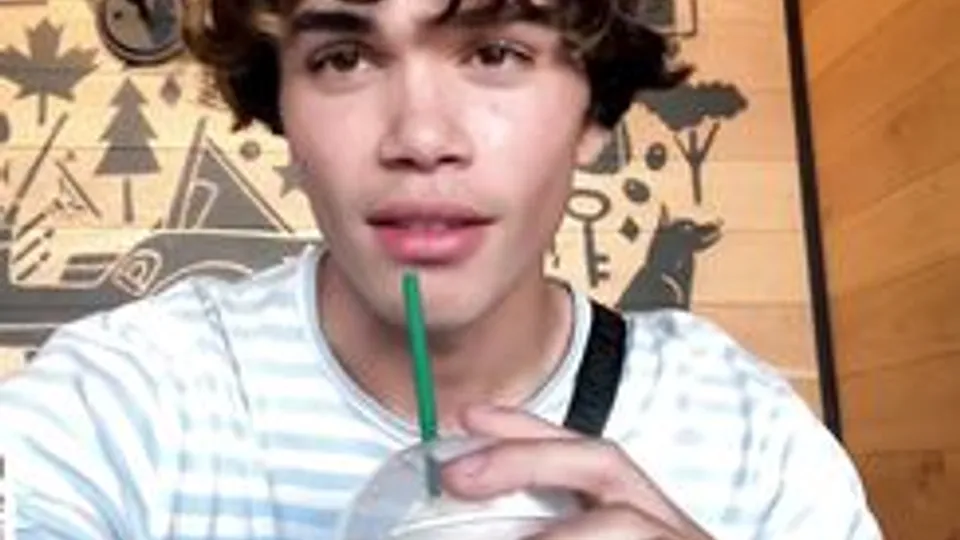 [T75]-[07] - Gay teen masturbates - Inside starbucks public restroom...