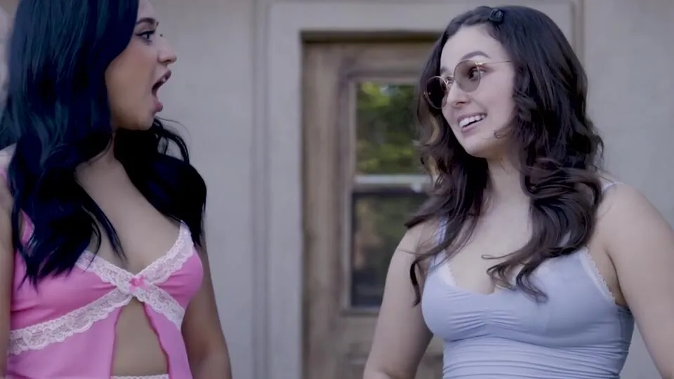 Tasting the pussy of my new nerd classmate