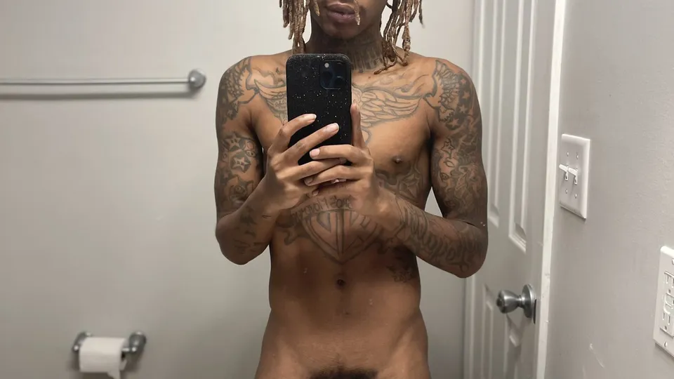 Tatted str8 teen poses - ThisVid.com