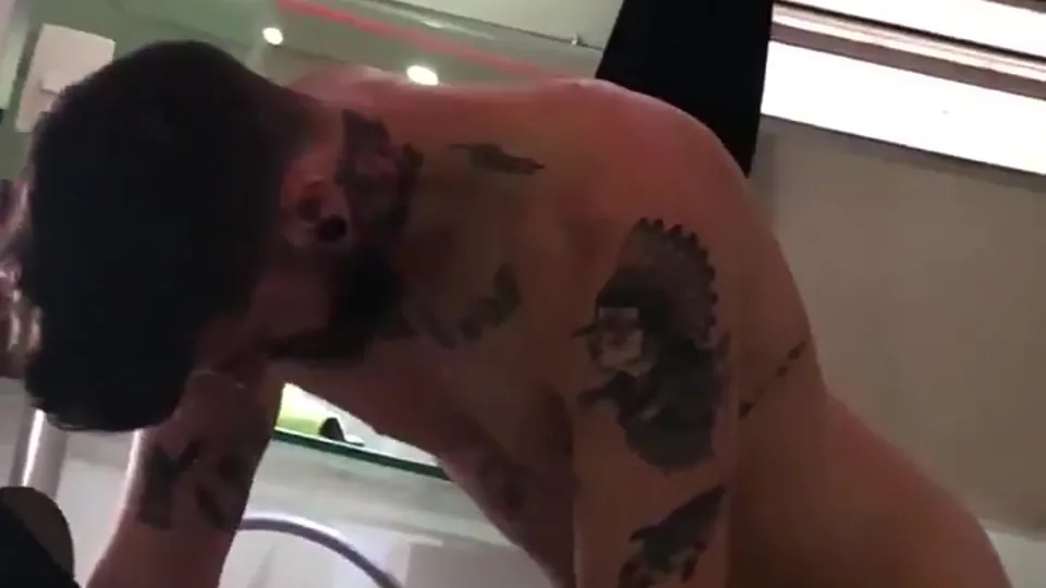 Tattooed redneck top rough fucks Black bottom - ThisVid.com