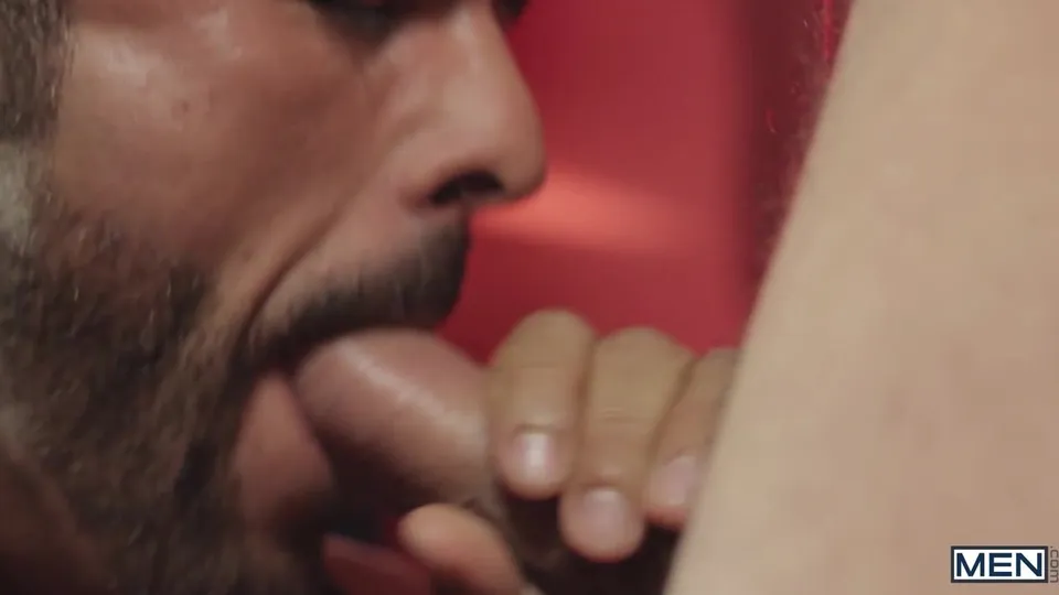 Tattooed Muscles in Ibiza: Damien Crosse & Denis Vega Flip-Flop