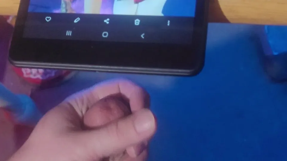 Tay Strokes to Edge and Cums Big