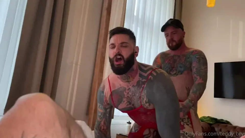teddy bryce & johny walker  — PornOne ex vPorn