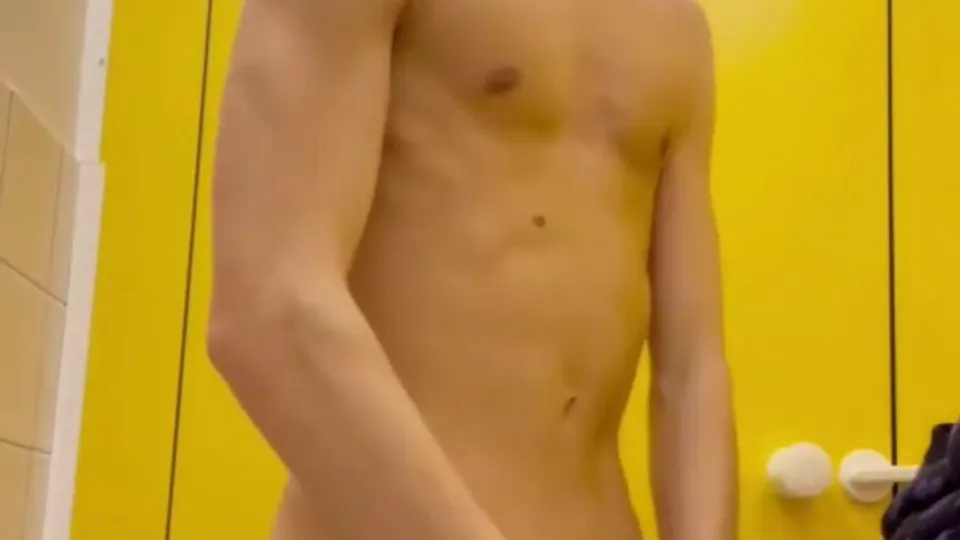 Teen Cums in Changing Room