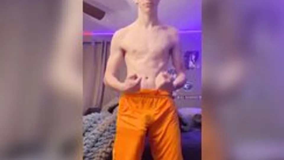 TEEN FLEXING 5 - VIDEO 2