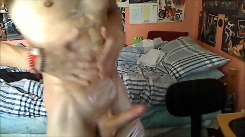 Teen Muscle Flex Show & Cum