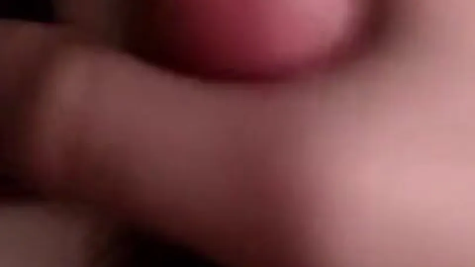 Teen guy quickly jerked off before bed
