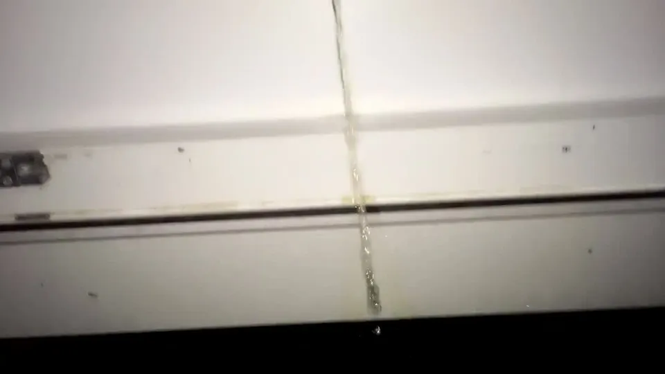 Teen piss out of a window in a entrance of apartment building - Rainy night  [Idmir Sugary].mp4