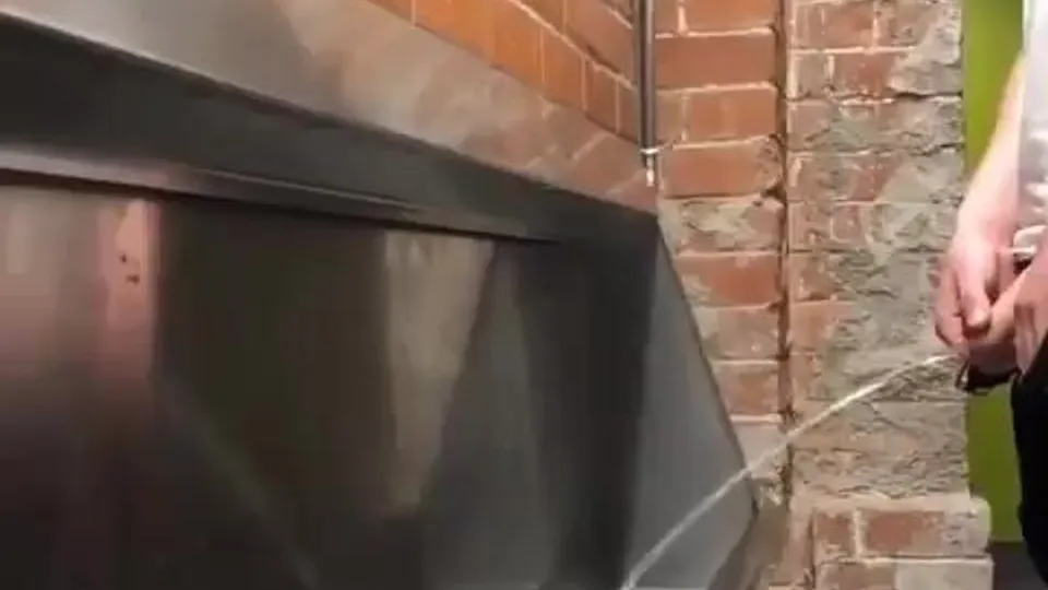Teen piss - video 7 - ThisVid.com
