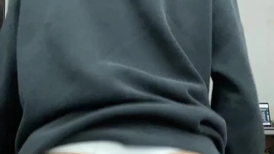 Teen shaking butt in thong
