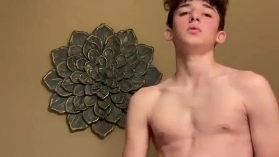 Teen Wankin His Big Dick