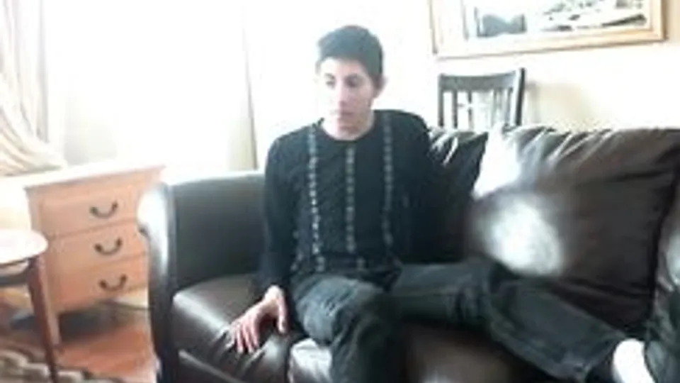 [TEEN][160] - Jerking on sofa