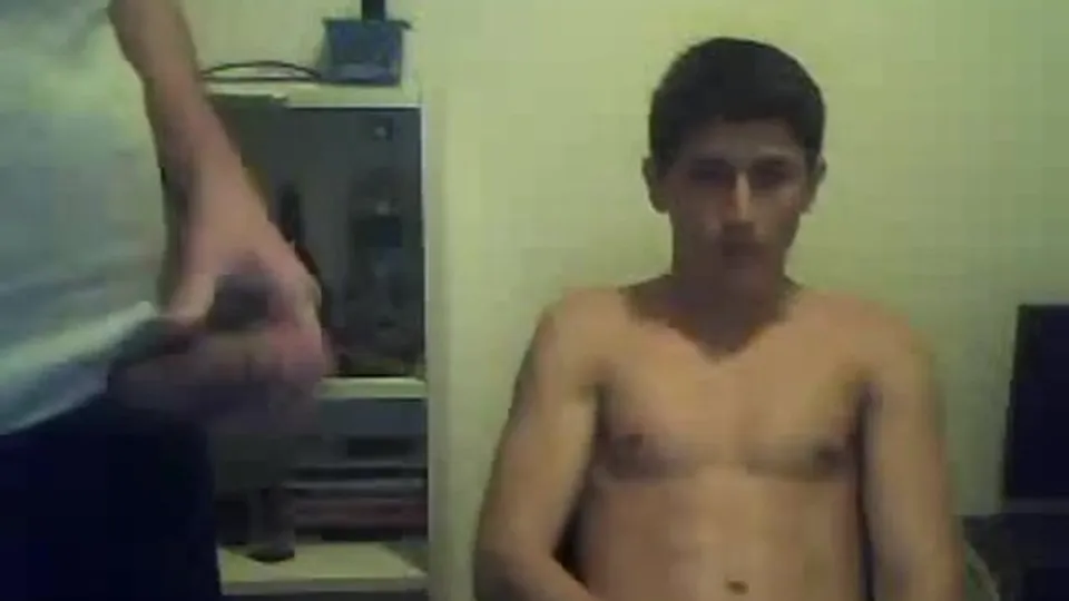 Teen’s Big Brother Gets In On Webcam Wanking Session
