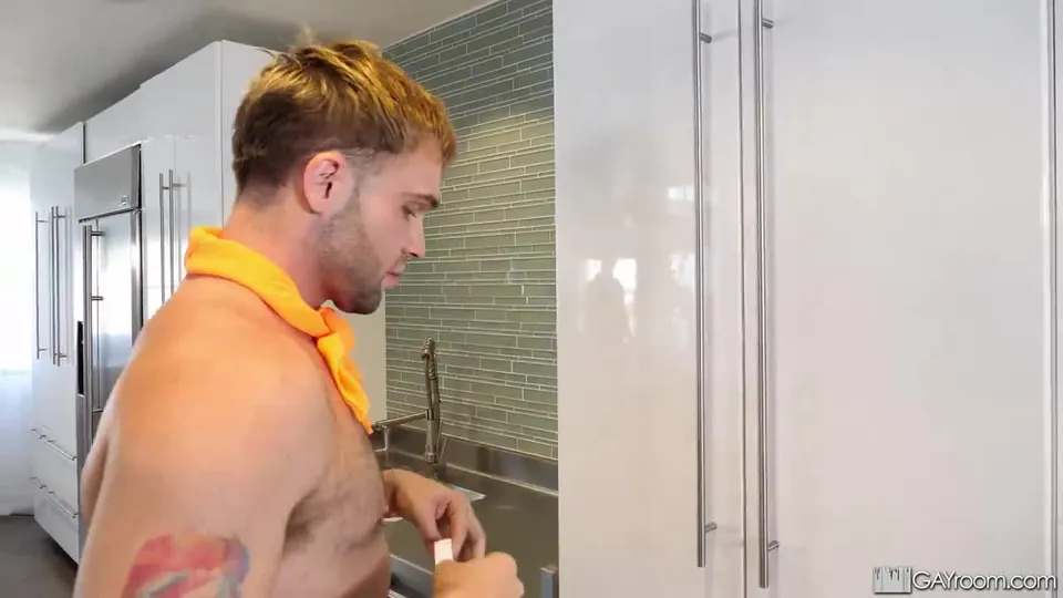Thanksgiving Kitchen Fuck – Trent Marx & Tony Genius.mp4