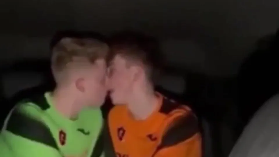 That blondes cunt looks really inviting