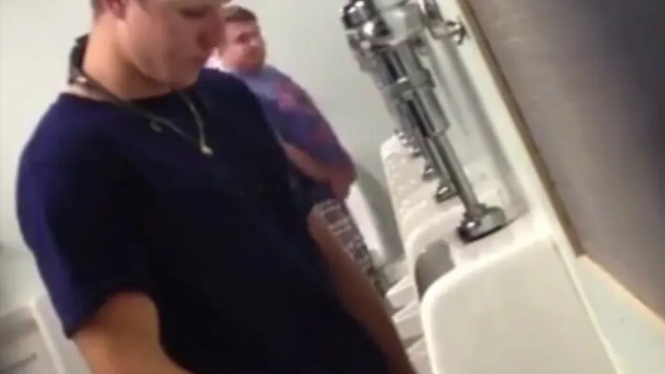 That's a big one - video 5 - ThisVid.com