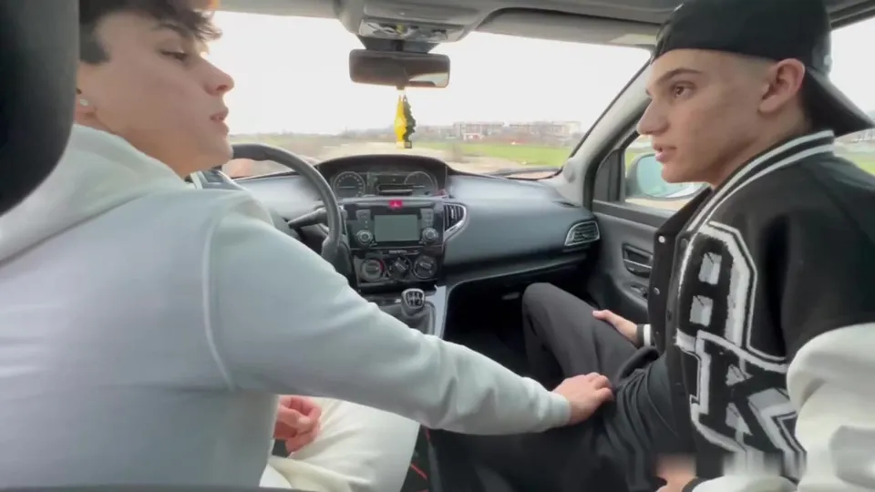 The Broken Car - Sexysamu & Hotkev