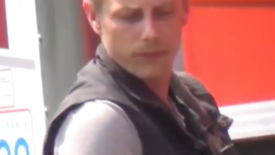 The driver is handsome - ThisVid.com