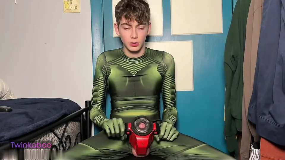 The Green Hornet and his Masturbation Machine