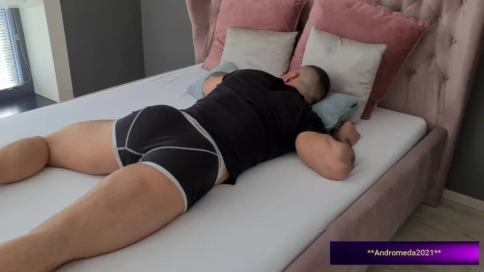 The sleeping beauty woke up and jerked off - ThisVid.com