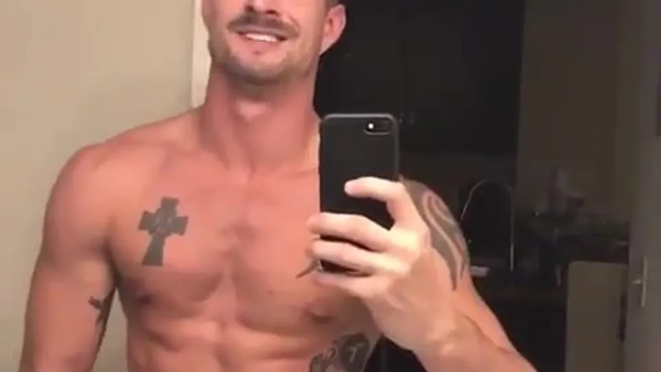 The smile you have when you're gifted with a huge bwc - ThisVid.com