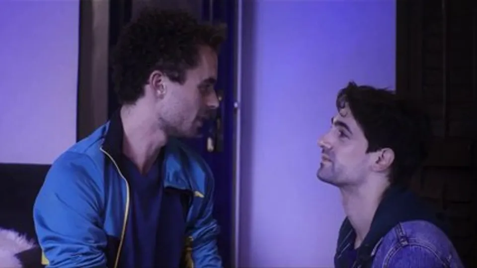 Theo et Hugo dans le meme bateau - 2T